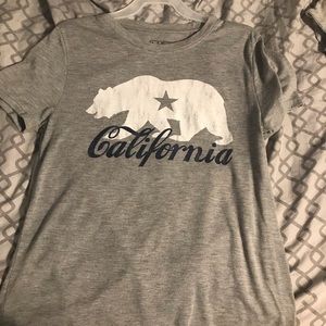 modern lux graphic cali tee